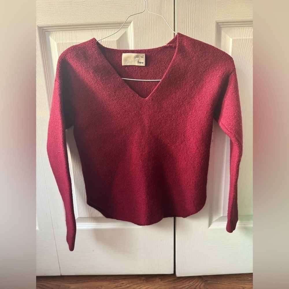 ARITZIA WILFRED FREE 100% merino wool ruby pullover (S)